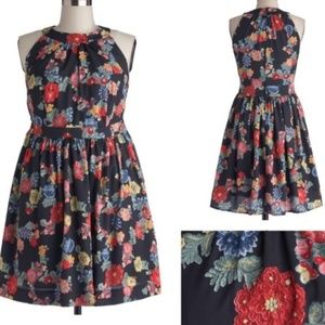Modcloth Fervour navy floral halter dress size 4X